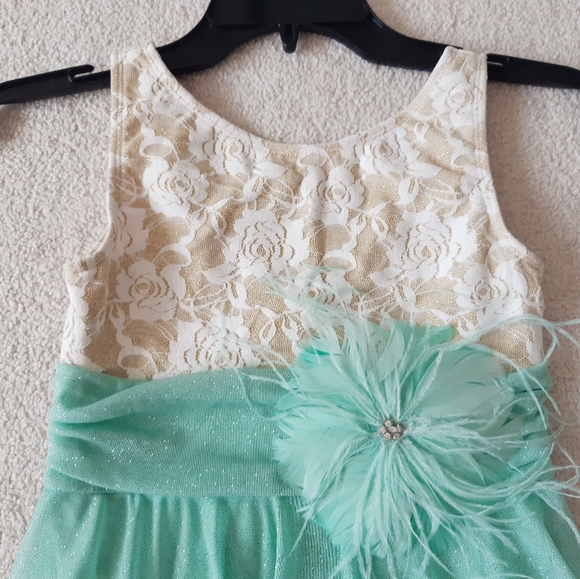 Dance Costume - Picture 2 of 6